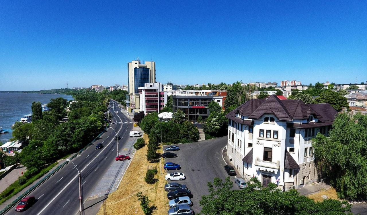 Citadel Aparthotel Galaţi Buitenkant foto